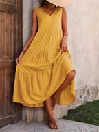 Sukienka bez rękawów z nutką w stylu v