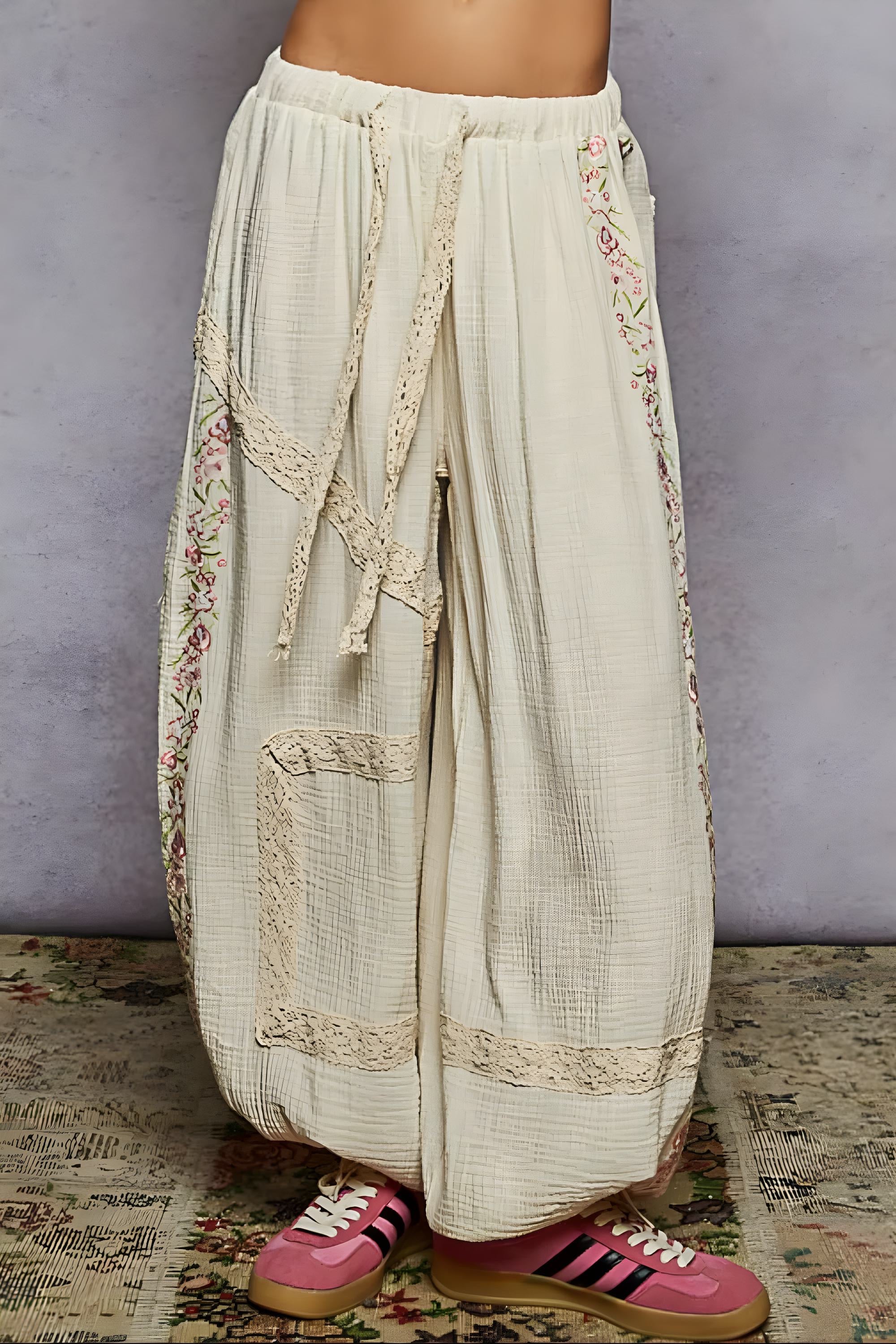 Pol květinové vyšívané šňůrky s joggery s krajkovým lemováním