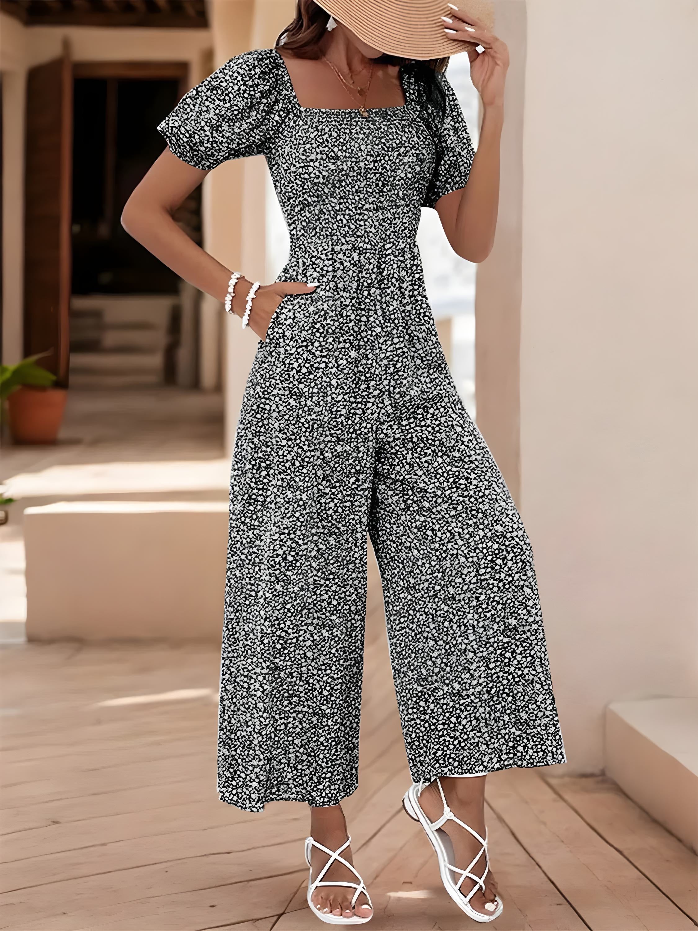 جمبسوت مطبوع برقبة مربعة وأكمام منتفخة