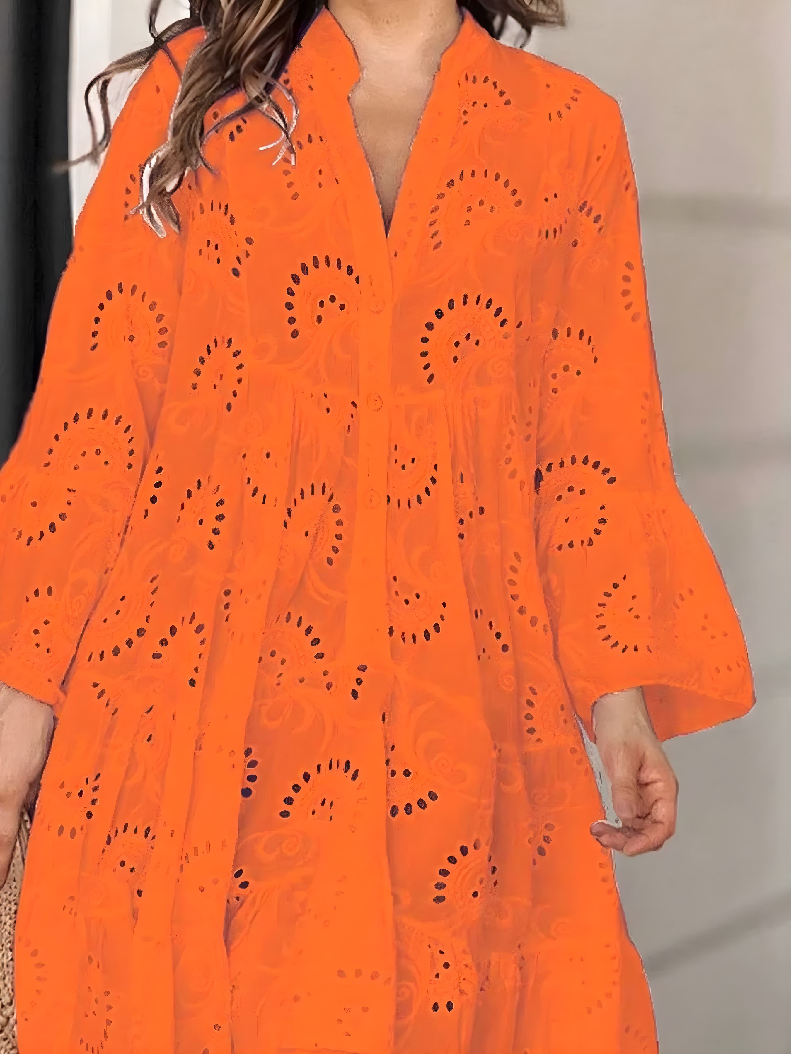 Eyelet ruffled hem -laged kjole i fuld størrelse plus størrelse