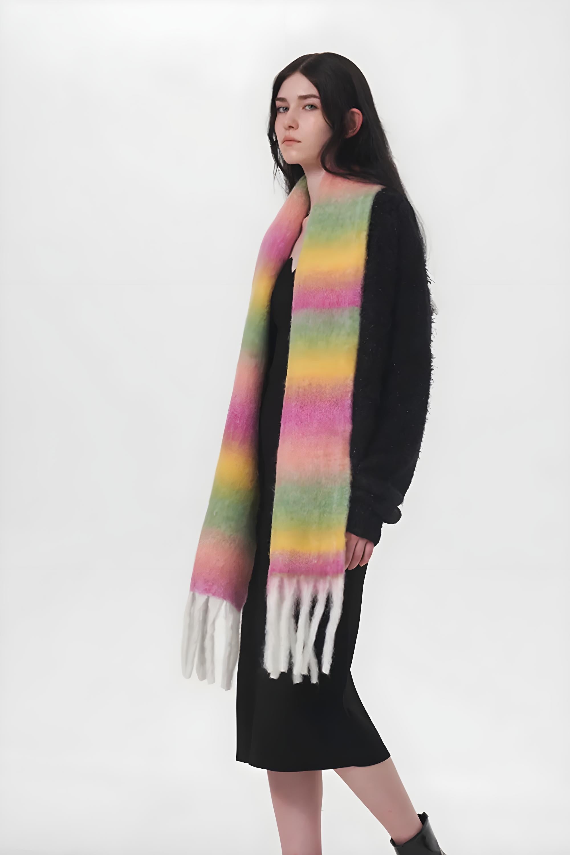 Fringe Gradient Thermal Scarf – Warm & Stylish