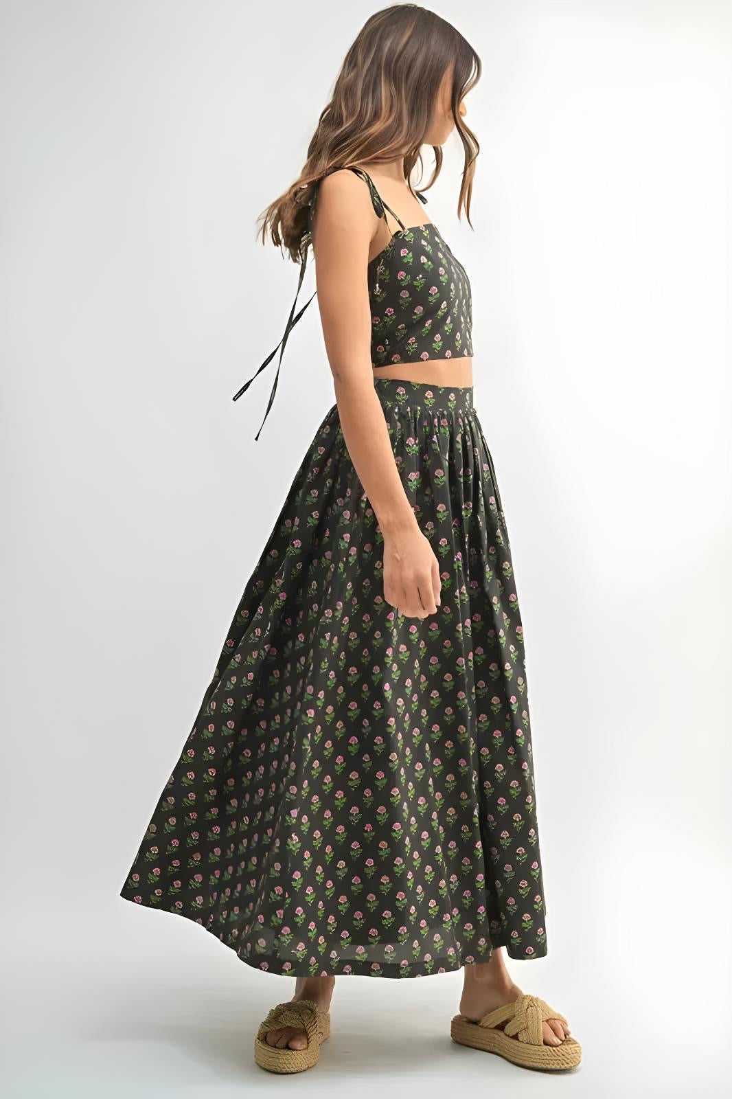 Mable kukkakasvi- ja hame -sarja