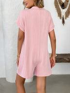 Gomb részlete galléros nyak rövid ujjú romper