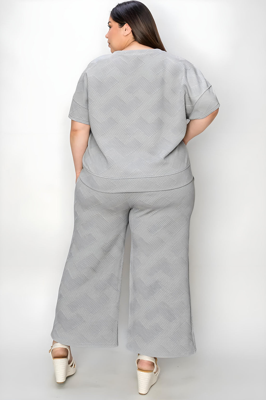 Podwójnie weź pełnowymiarowy teksturę z krótkim rękawem i zestawem spodni