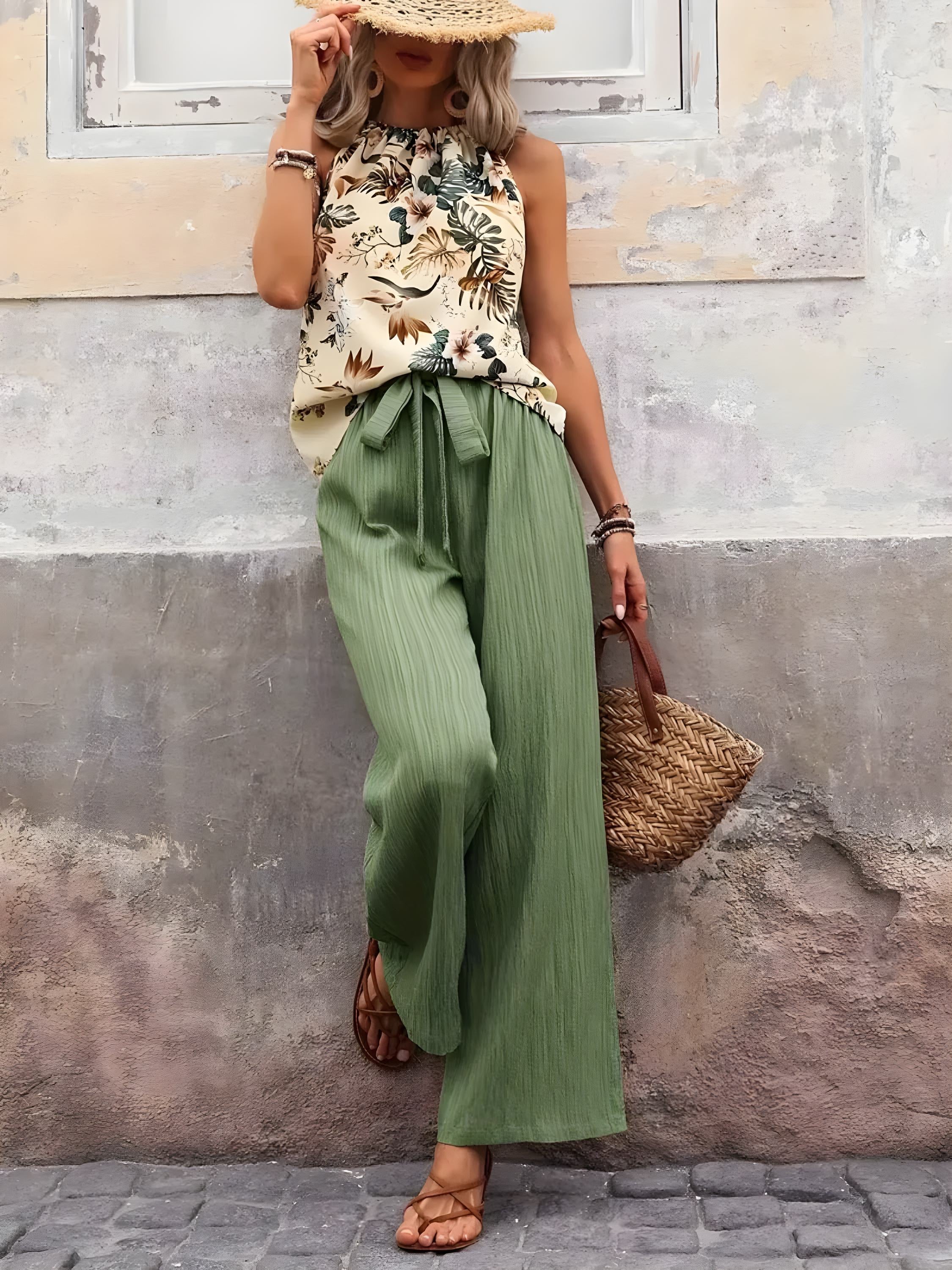 Potištěné nádrž a široké kalhoty nohou