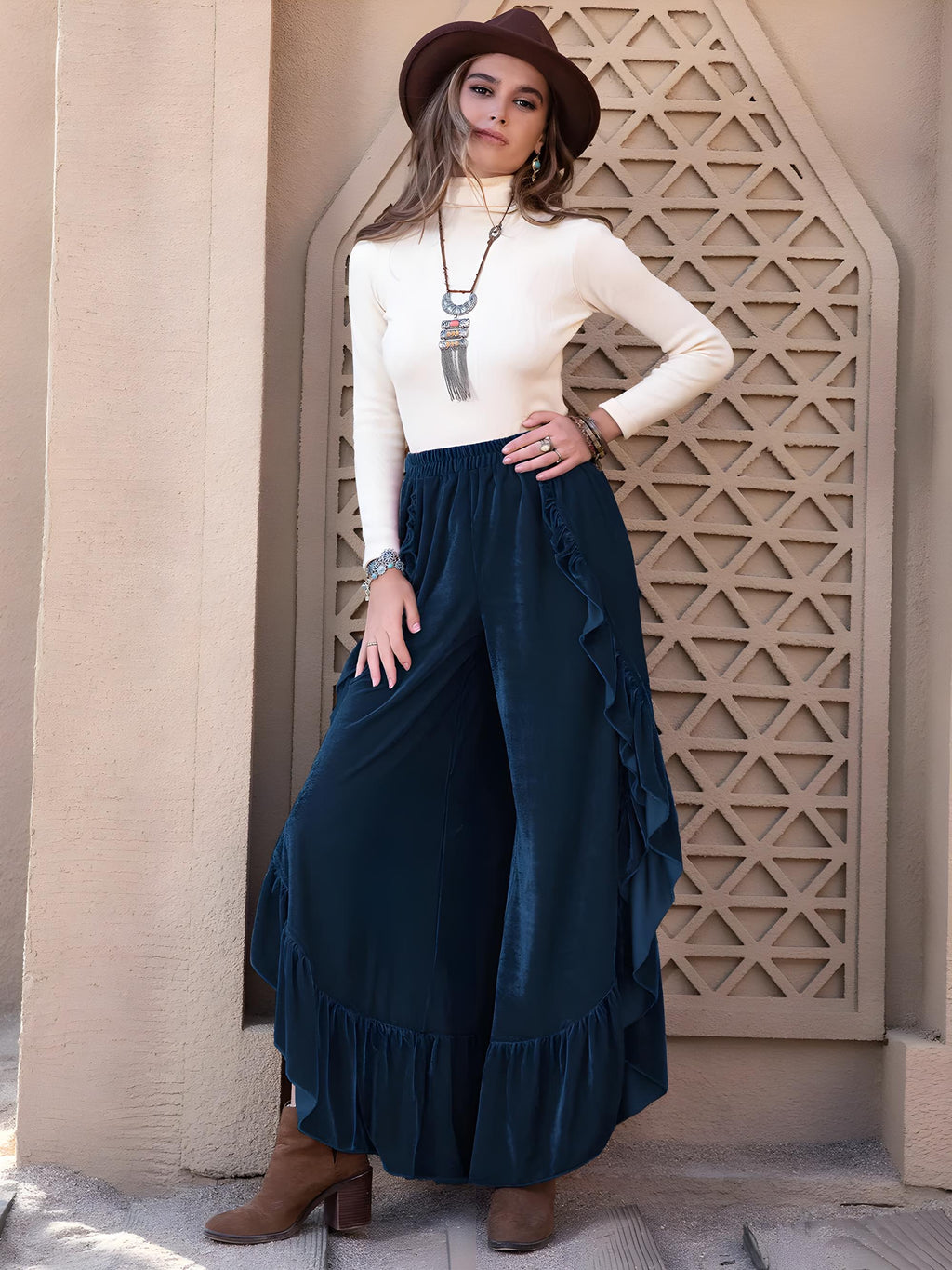 Pantalon large à jambes fendues et volants