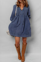 Amarrar pescoço de manga comprida mini vestido jeans