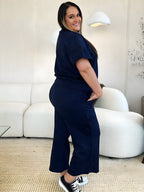 Podwójnie weź pełnowymiarowy teksturę z krótkim rękawem i zestawem spodni