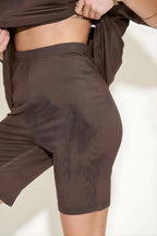 Bae BAE Tamanho completo Camiseta de ombro e shorts de decote em V