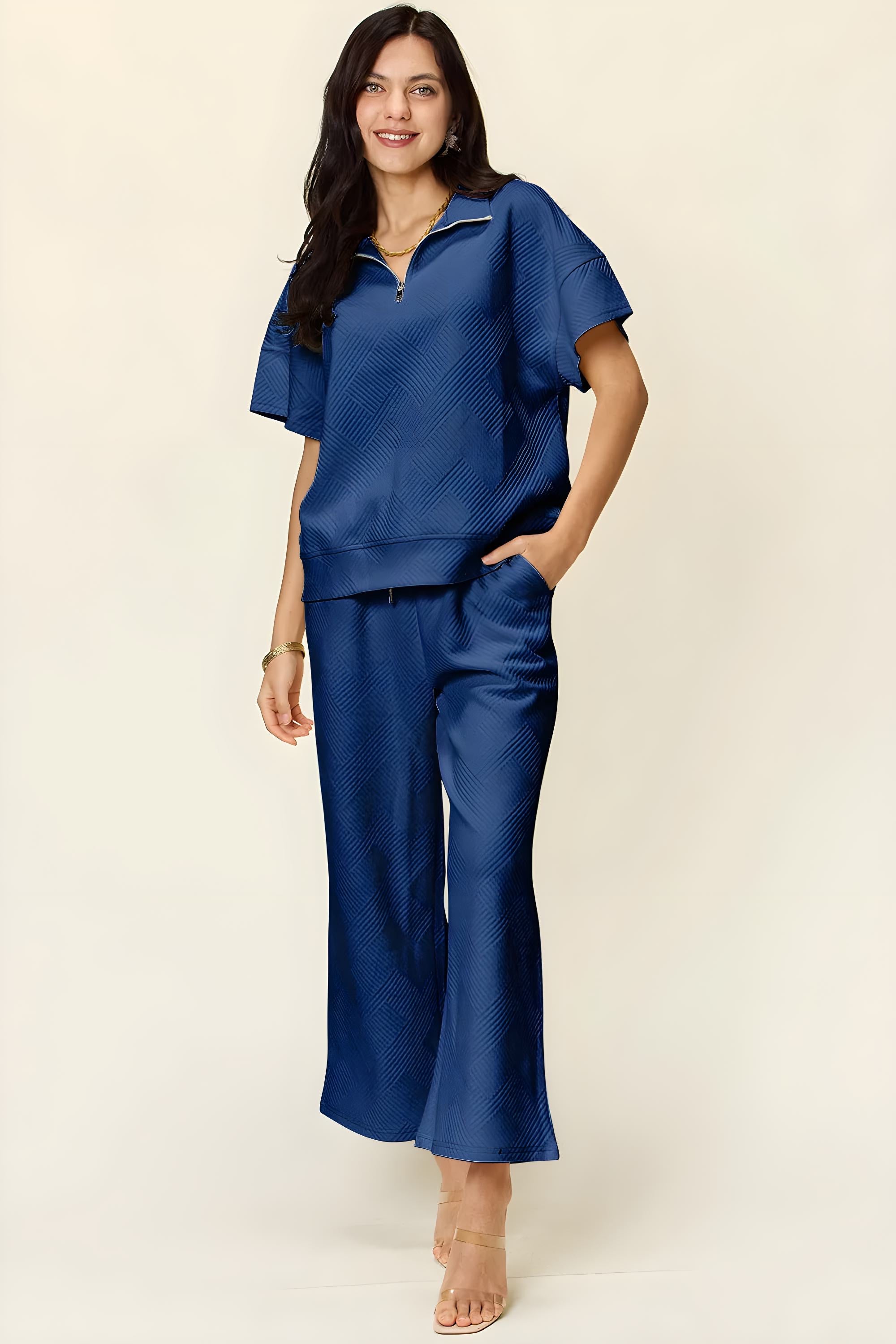 Ensemble haut à demi-fermeture éclair à manches courtes et pantalon Double Take taille normale