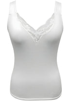 Spetsdetalj i full storlek V-Neck Tank plus storlek