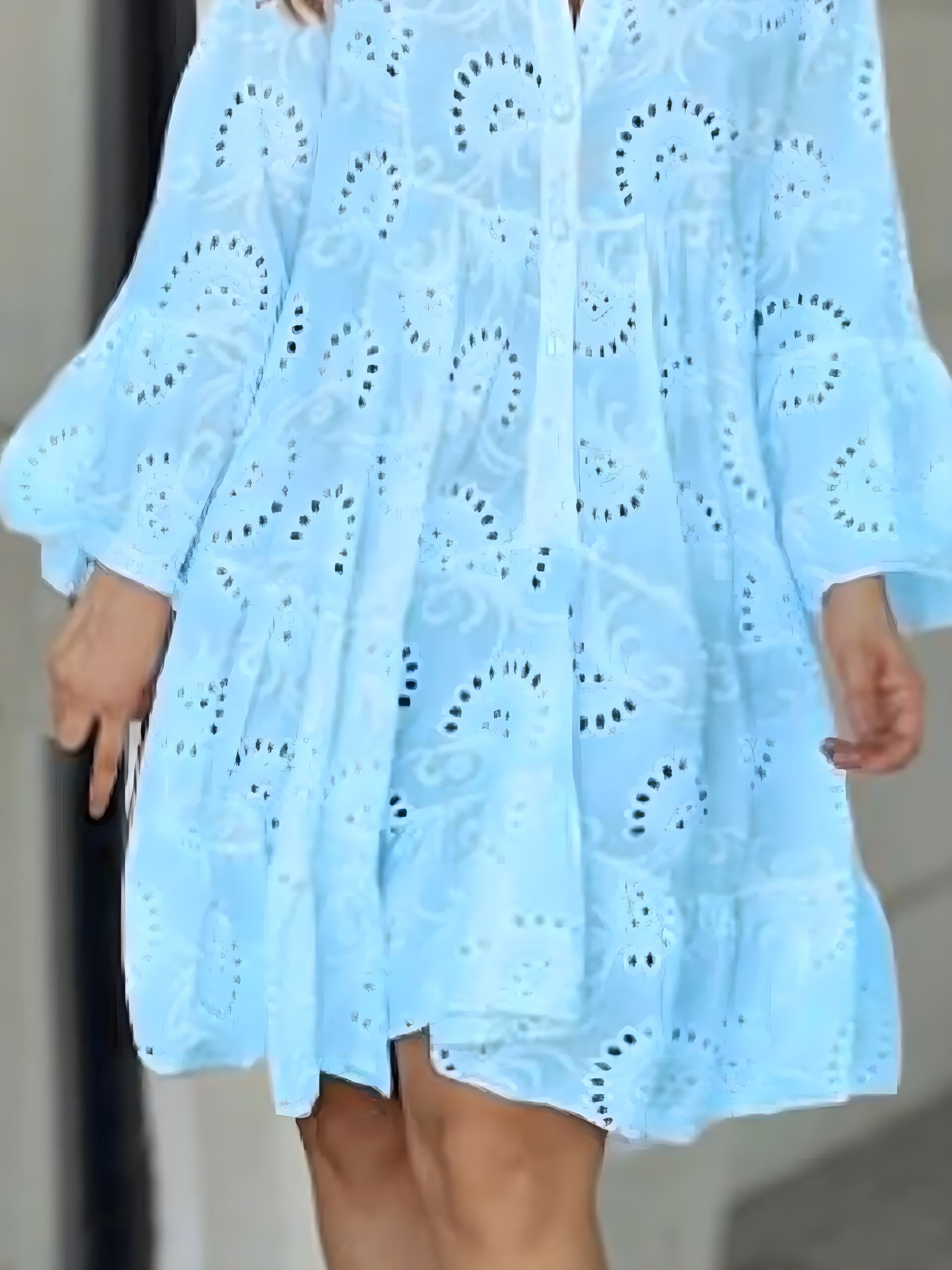 Eyelet ruffled hem -laged kjole i fuld størrelse plus størrelse