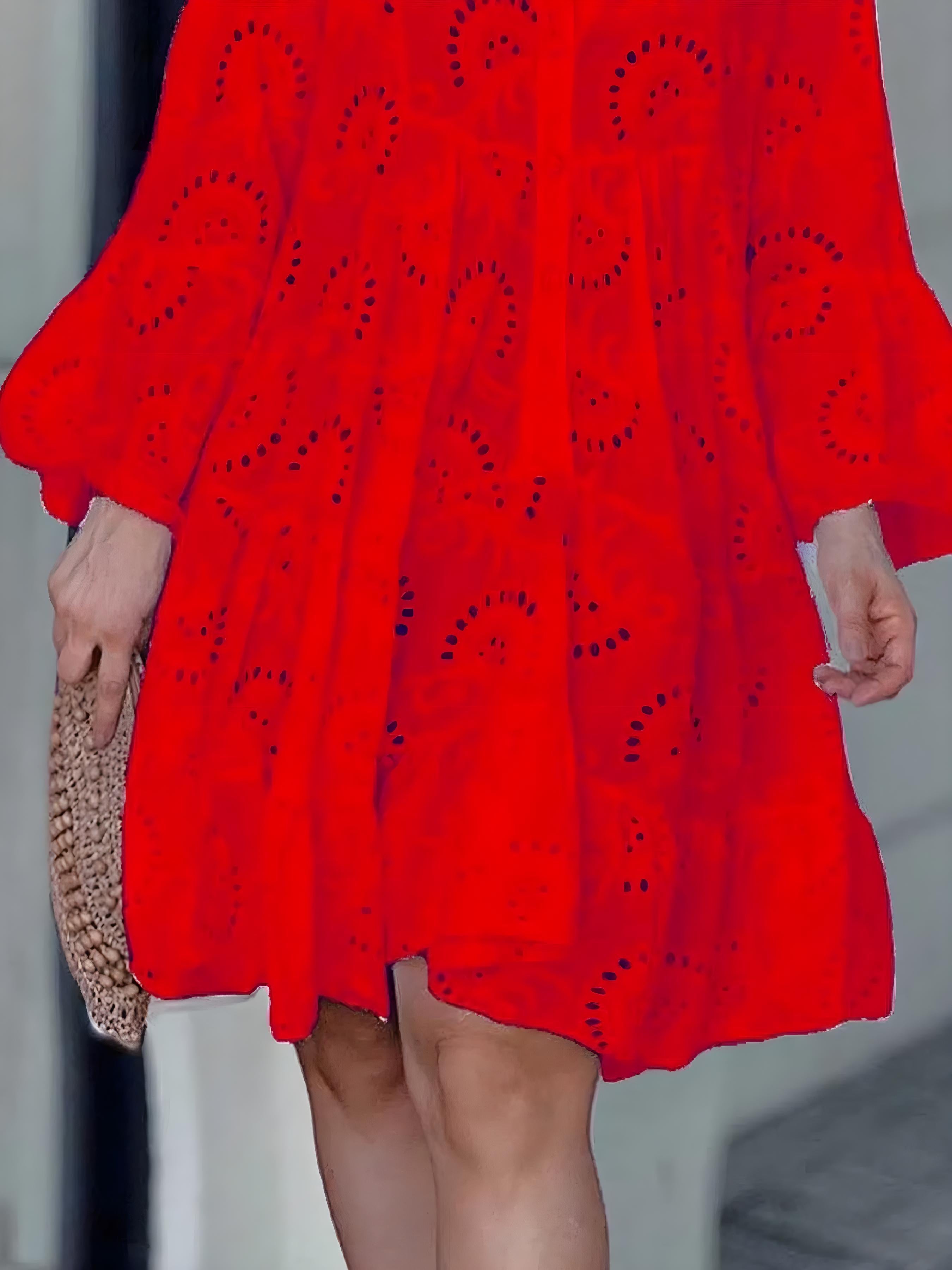 Eyelet ruffled hem -laged kjole i fuld størrelse plus størrelse