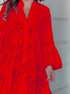 Robe à volants à ourlet à œillets, taille plus