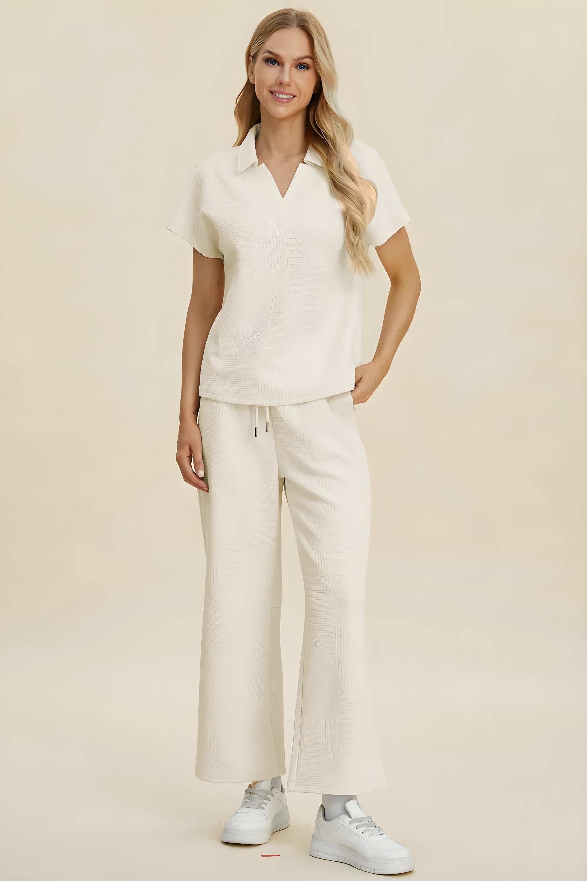 Conjunto de blusa de manga corta con cuello y pantalones de talla completa Double Take