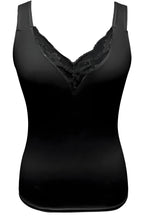 Spetsdetalj i full storlek V-Neck Tank plus storlek