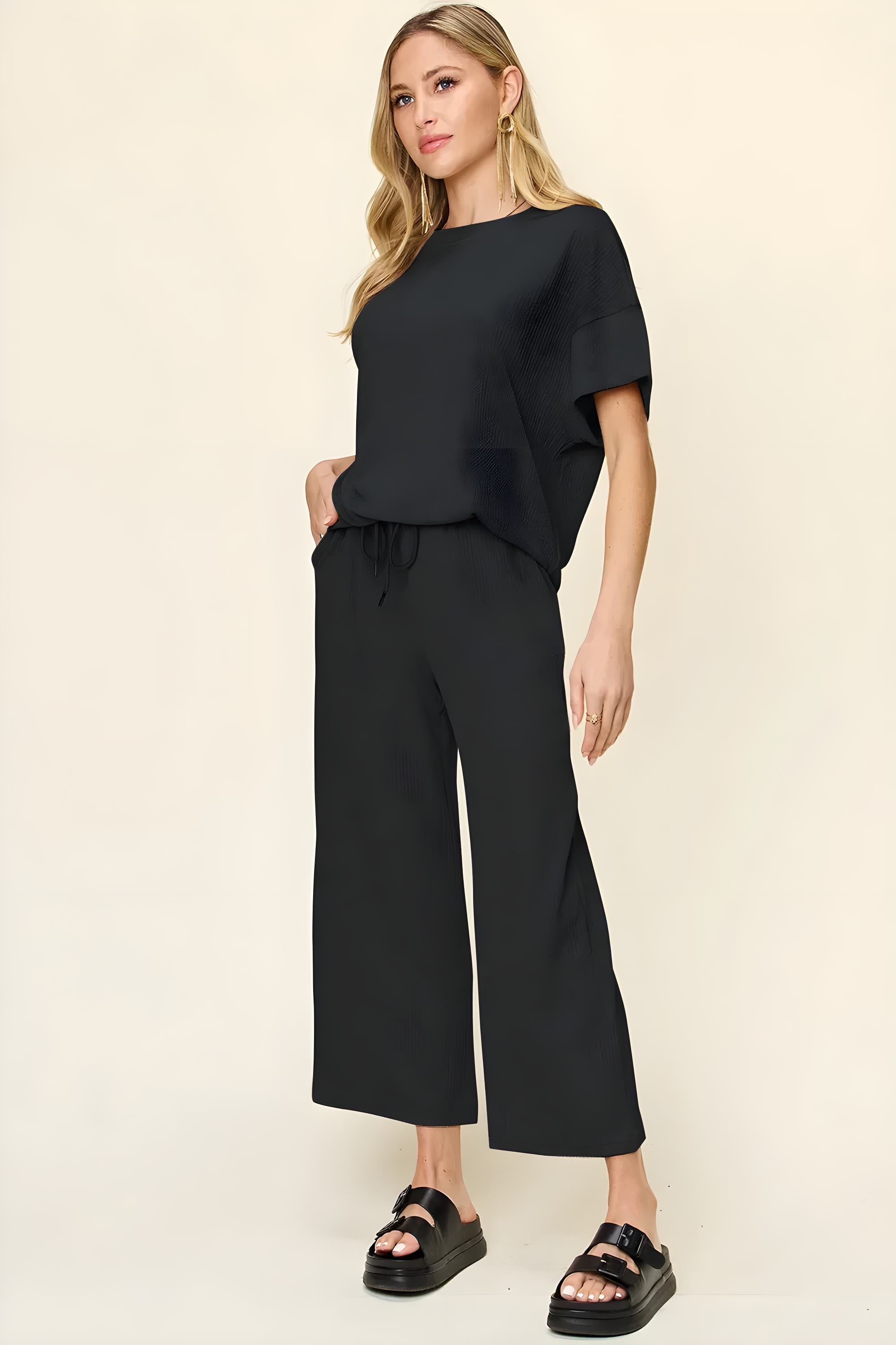 Dubbel ta full storlek textur rund hals kort hylsa t-shirt och breda benbyxor