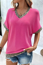 Blusa com nervuras de decote em V decote em V