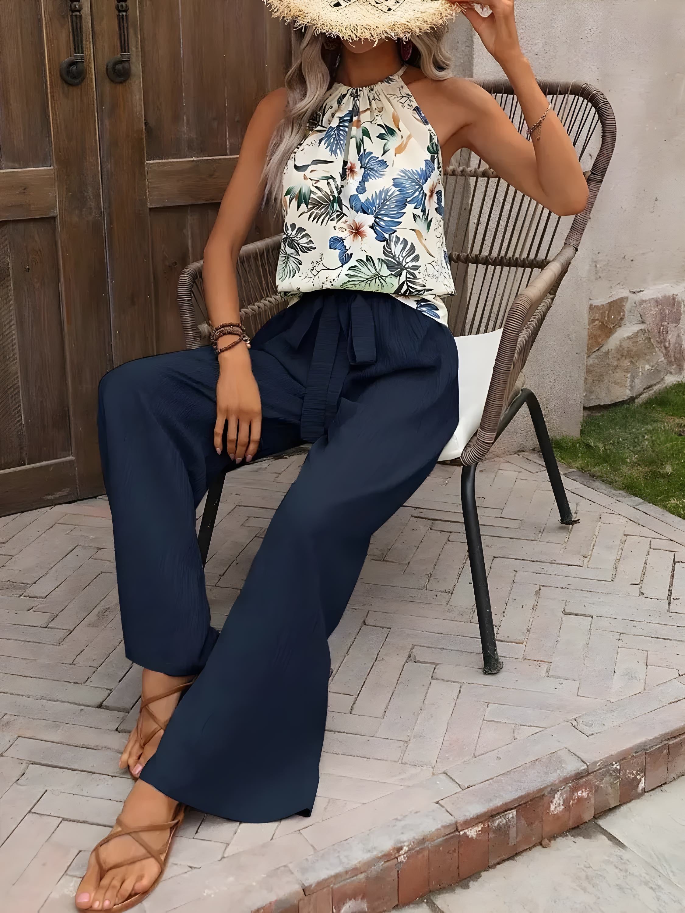 Potištěné nádrž a široké kalhoty nohou