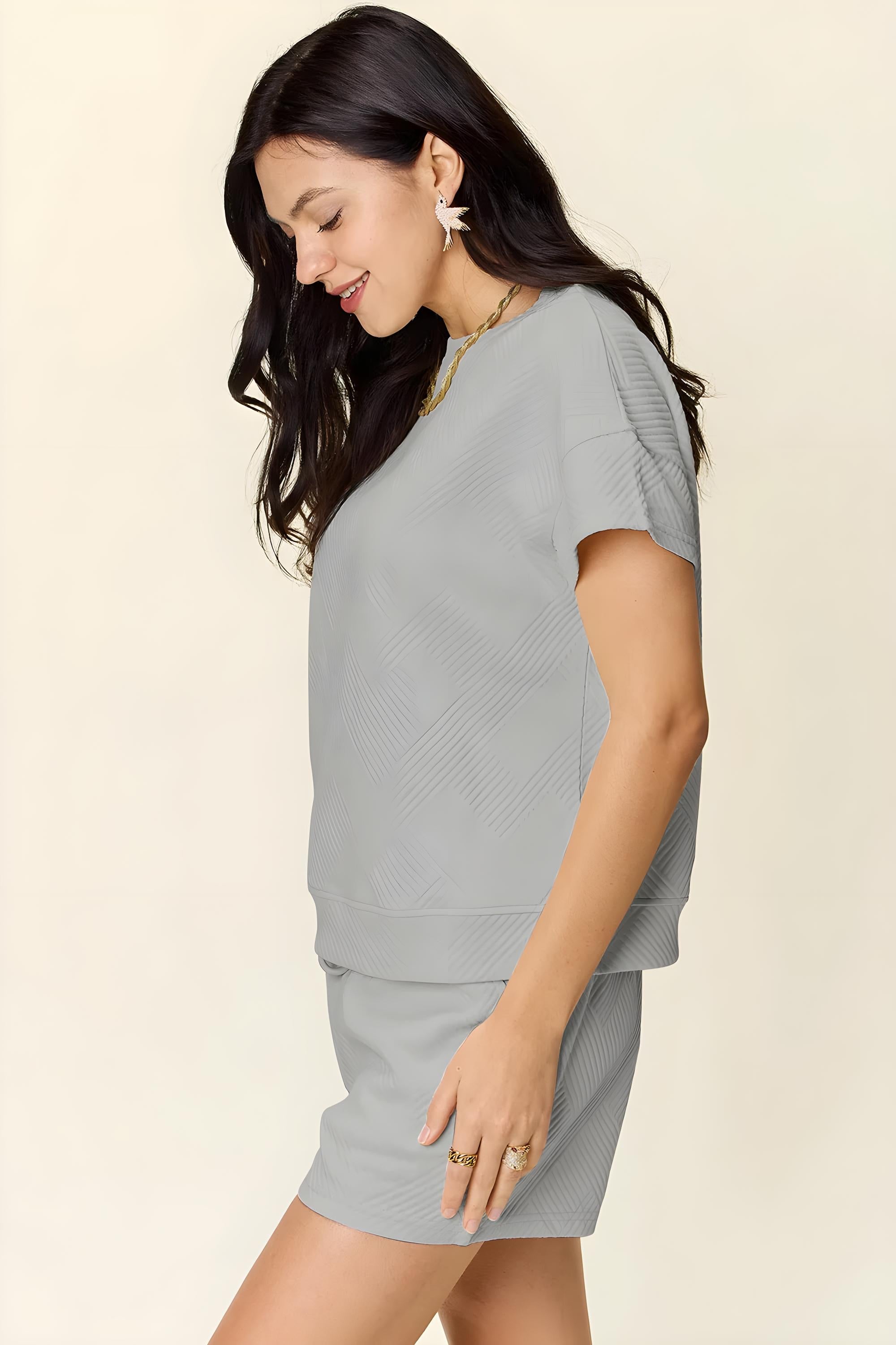 Dobbelt ta full størrelse tekstur kort ermet t-skjorte og snor shorts sett