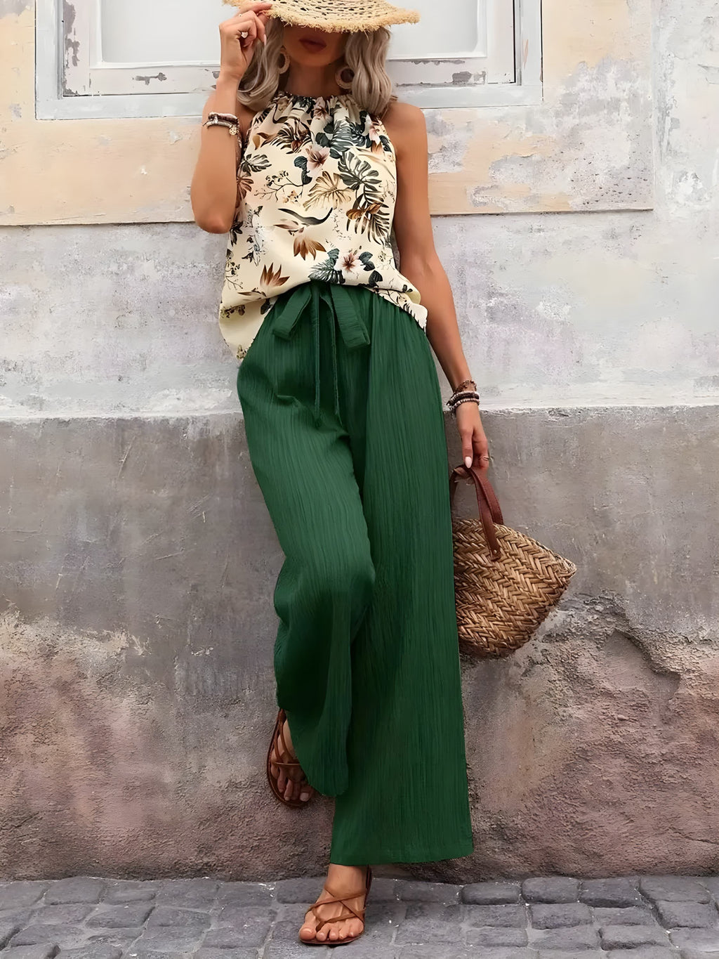 Potištěné nádrž a široké kalhoty nohou