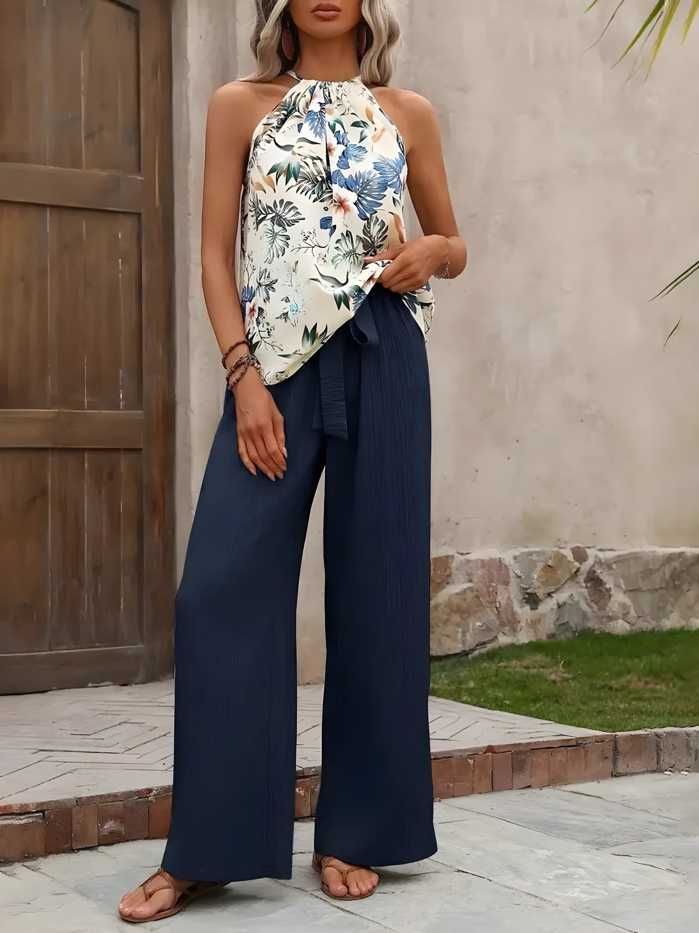 طقم توب بدون أكمام مطبوع وبنطال واسع الأرجل