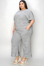 Podwójnie weź pełnowymiarowy teksturę z krótkim rękawem i zestawem spodni