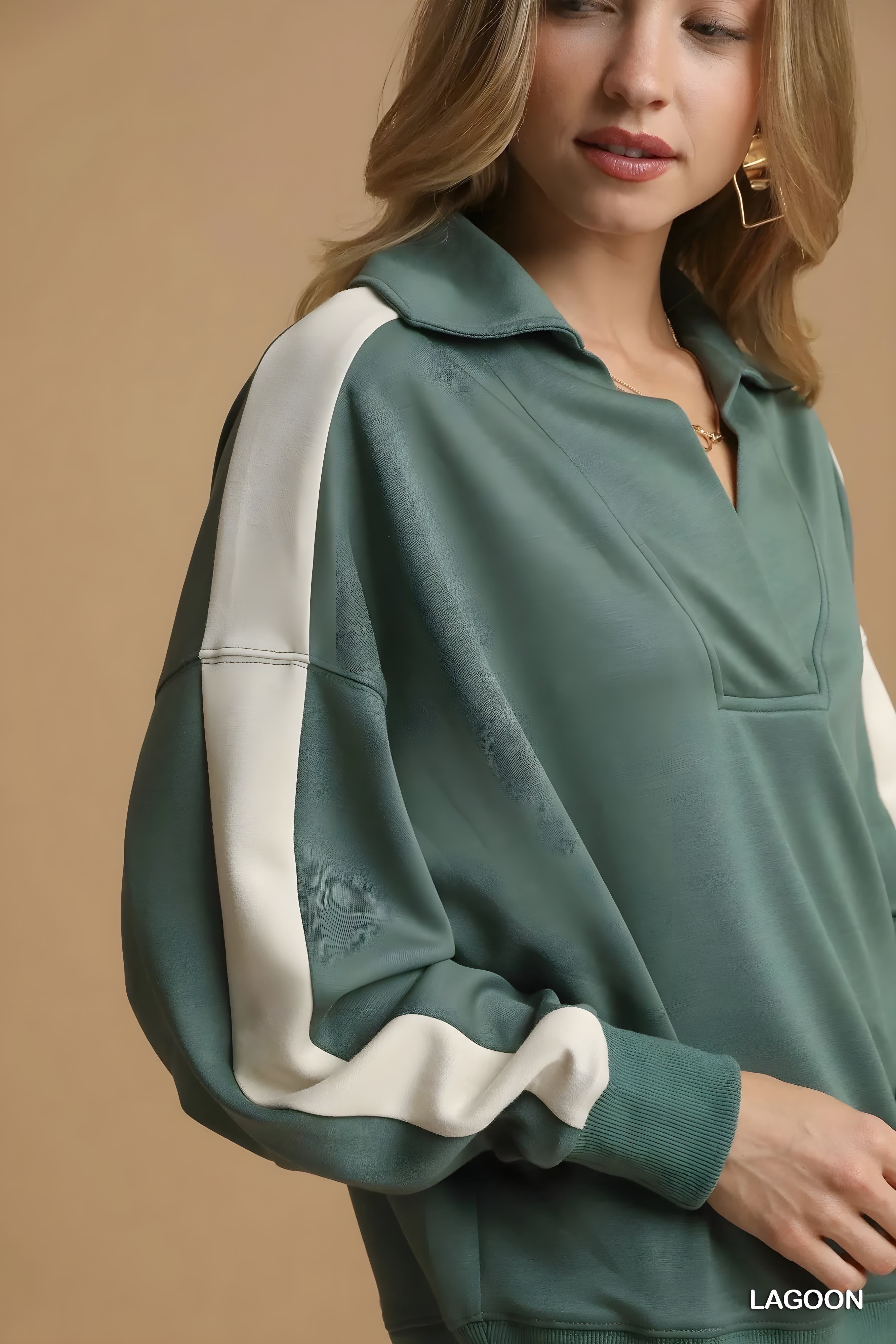 Sweat à manches longues contrastées Umgee avec col