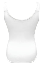 Spetsdetalj i full storlek V-Neck Tank plus storlek
