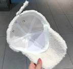 Roztomilý zimný klobúk na nadýchané uši medveďov